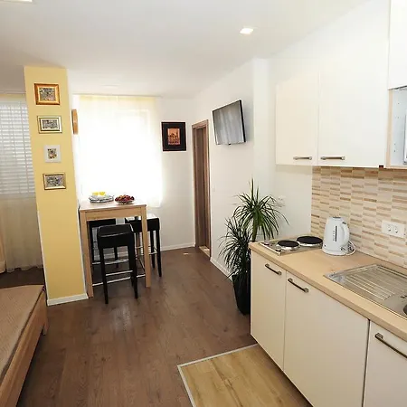 Apartment 2studios Kalelarga *