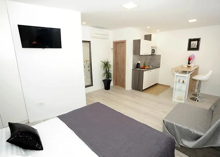 2studios Kalelarga דירה