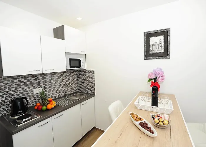 2studios Kalelarga * זאדאר